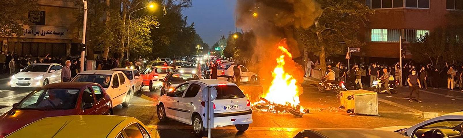 Irã: rebelião, guerra informacional e controle tecnológico