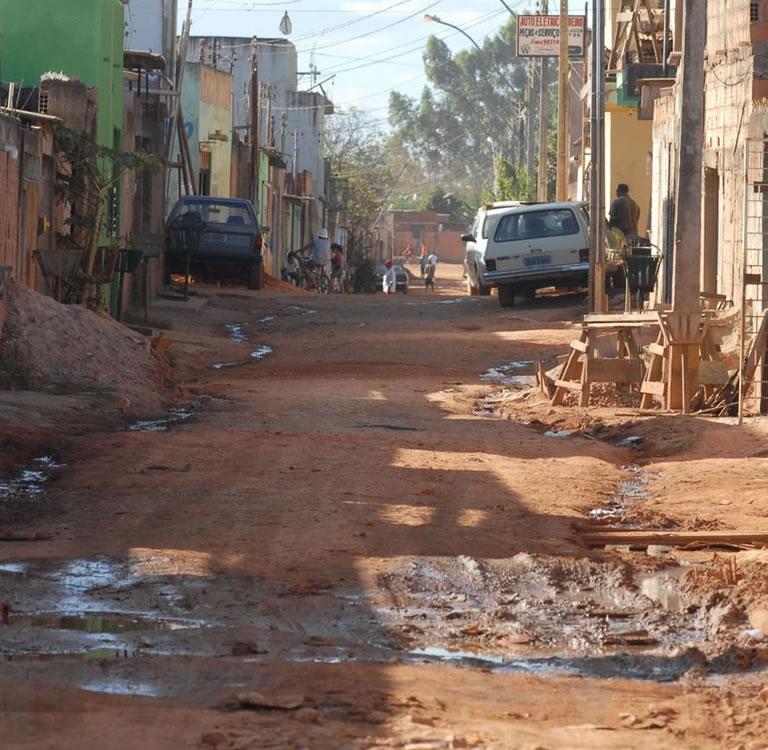 Quando os Números Iludem: Renda, Classe Social e Propaganda no Brasil