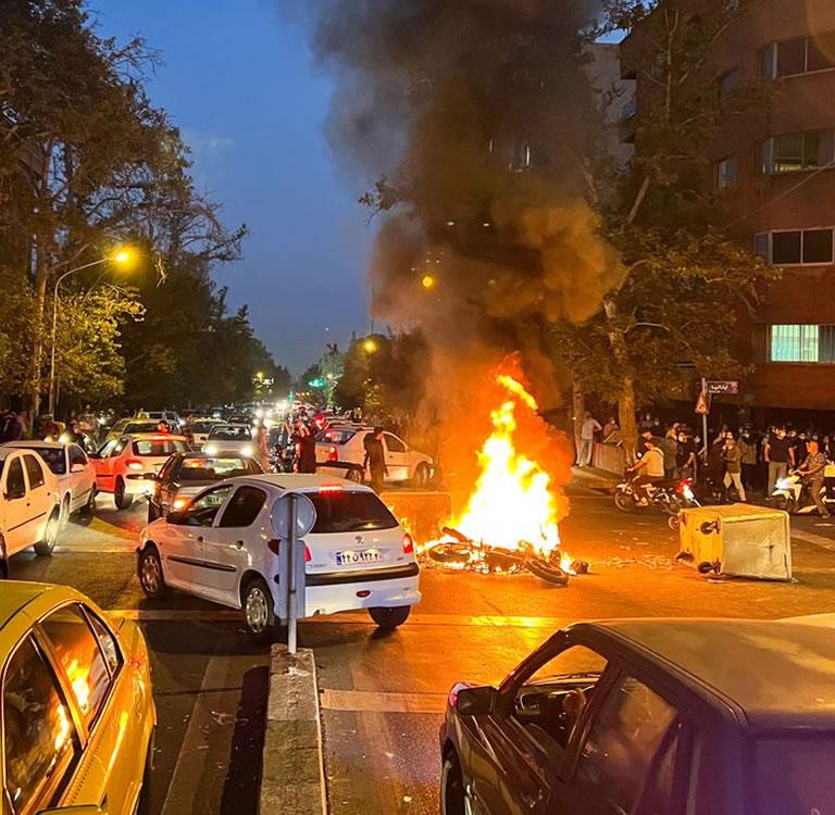 Irã: rebelião, guerra informacional e controle tecnológico