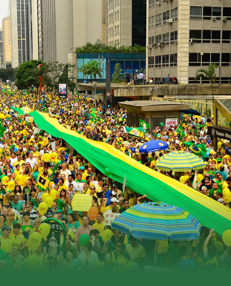 O Brasil tem Dono: <br>Seu Povo.